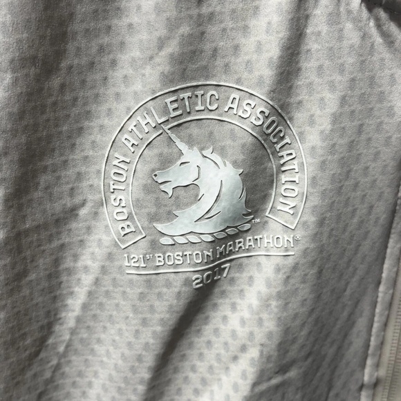 2017 Adidas Boston Marathon Windbreaker Zip Up Jacket Small Cream - Picture 2 of 6